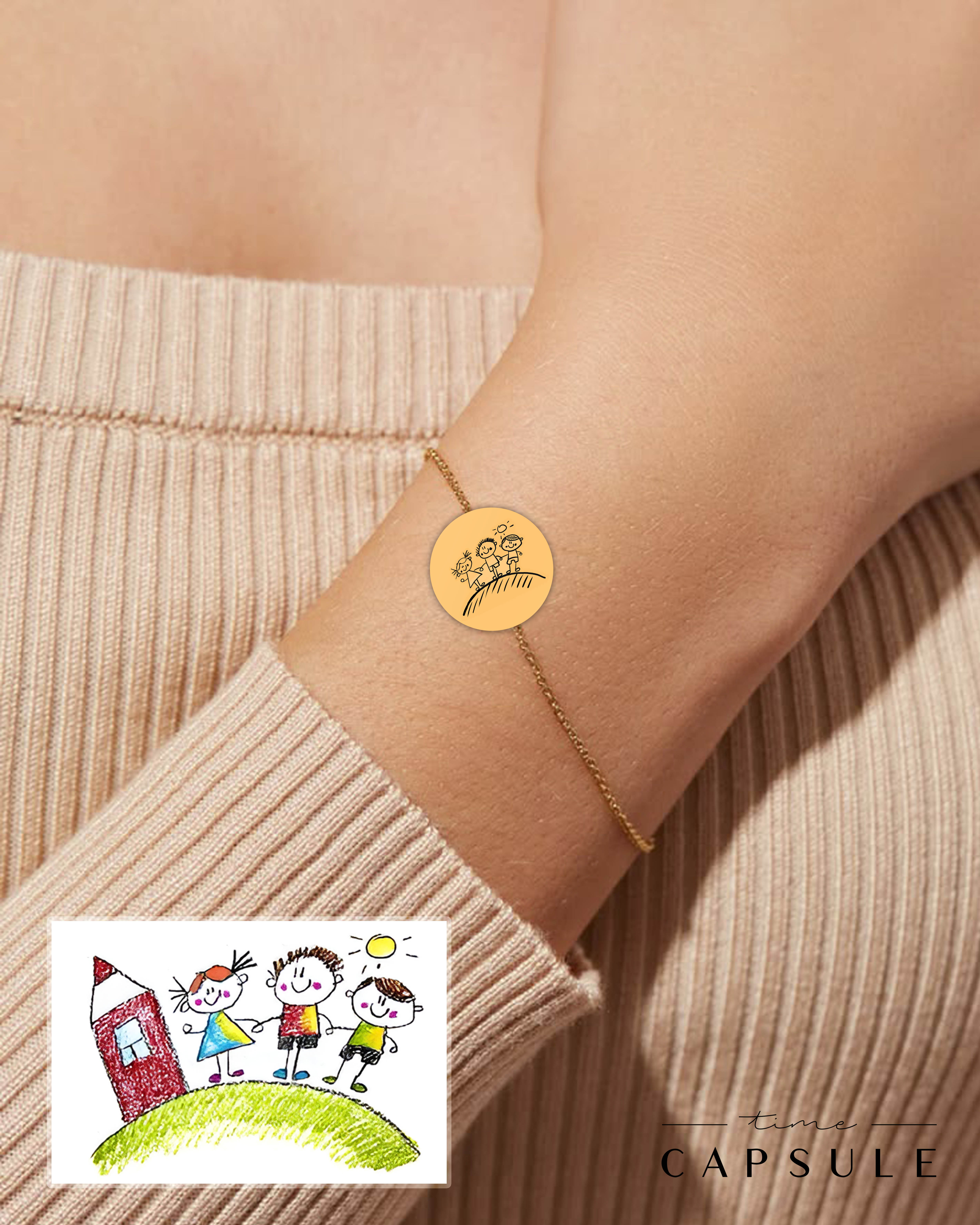 3 პერსონიანი მხოლოდ ვერცხლის სამაჯური ნახატიდან მოოქროვილი მრგვალ ფირფიტაზე